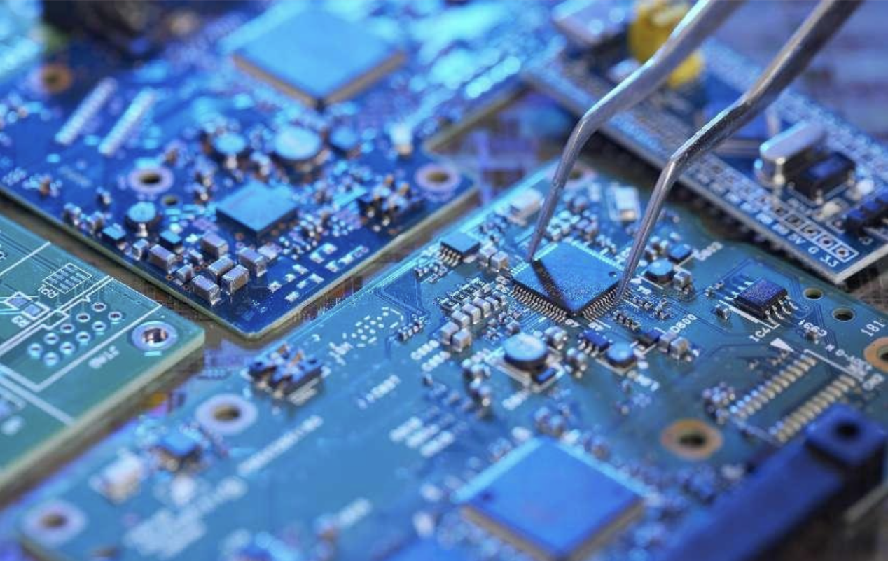 拆解内存价格暴涨:上游“心脏”vs下游“组装厂”