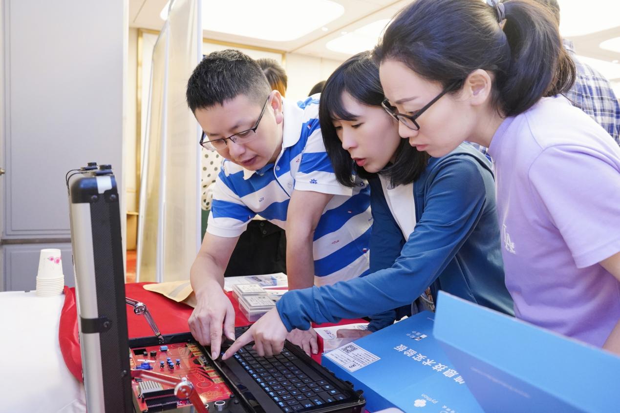 1658109312860000968.jpg 1658109312860000968.jpg