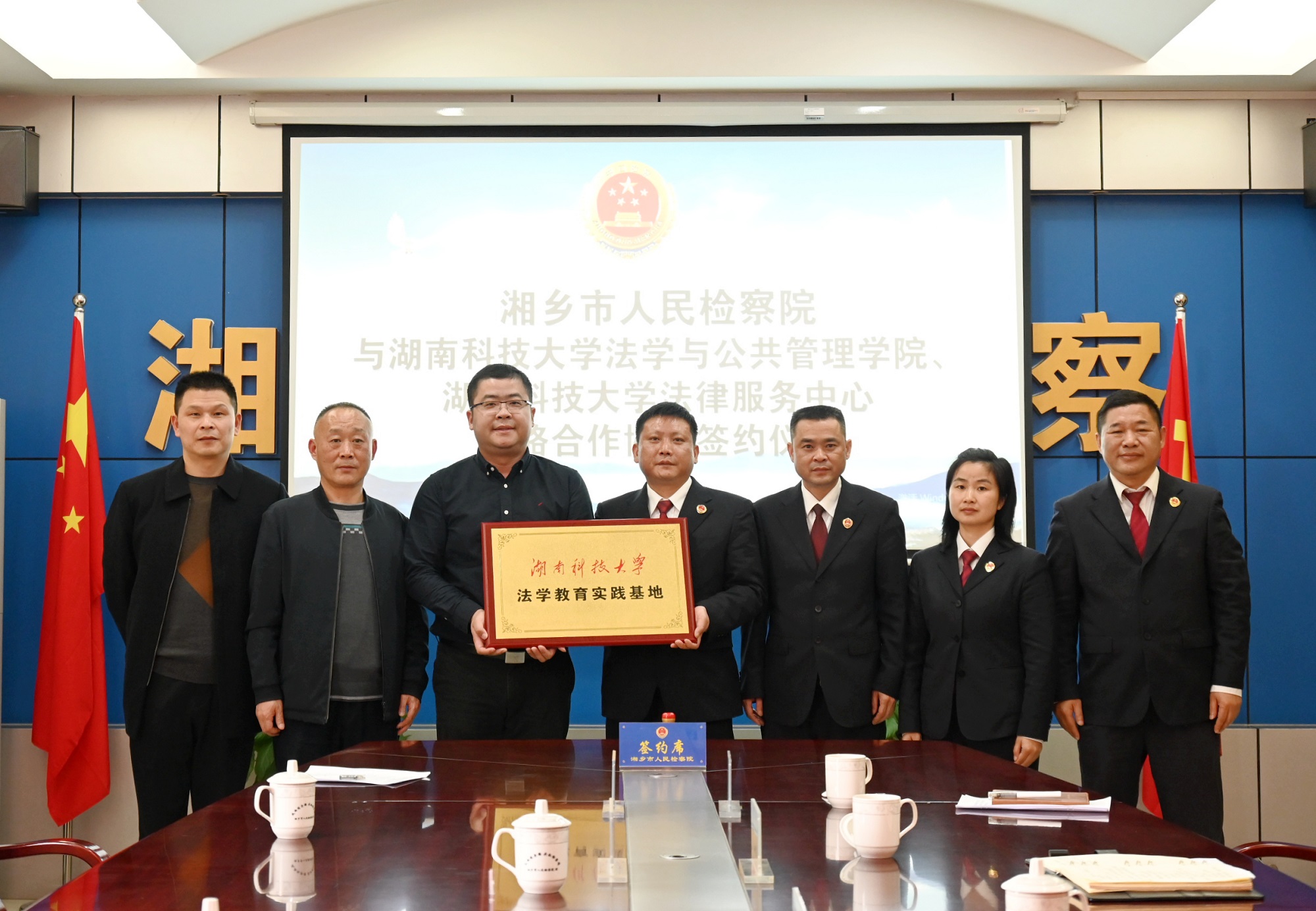 1679016016337045507.jpg 1679016016337045507.jpg