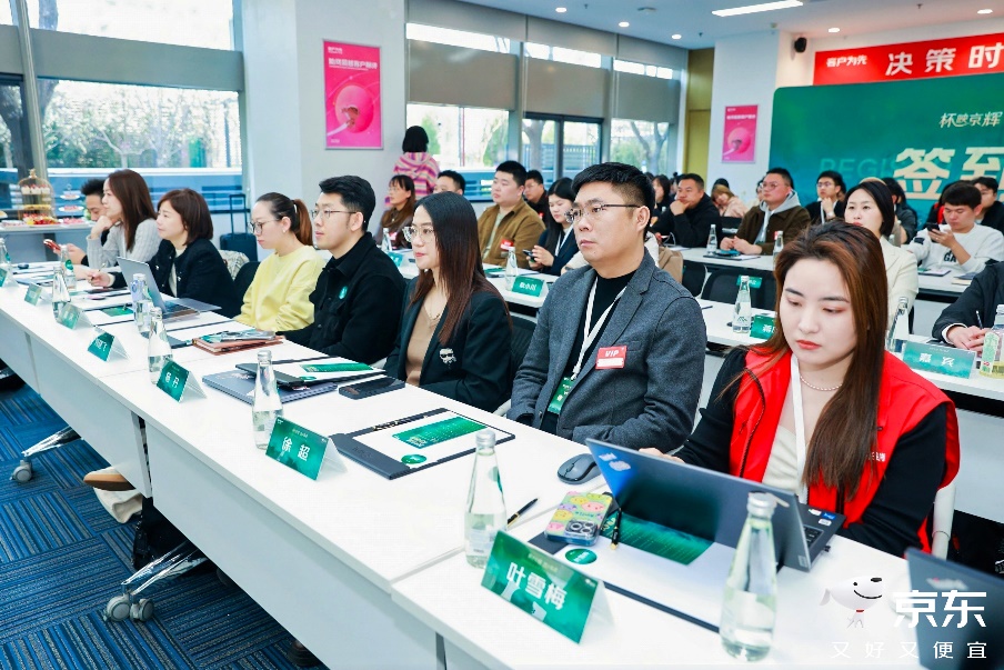 1743422543610077699.jpg 1743422543610077699.jpg