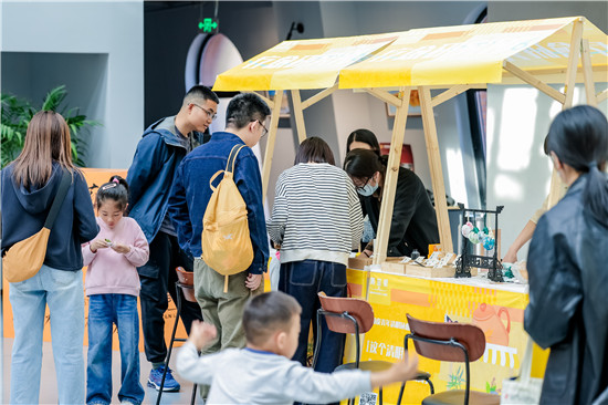 1744093965361041191.jpg 5.jpg